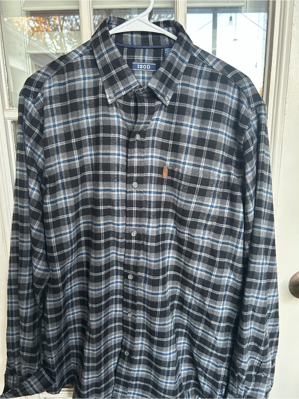Izod Men's Black, Gray & Blue Plaid Button-Down Shirt